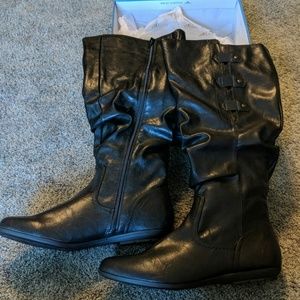 Cliffs by White Mountain Knee High Boots